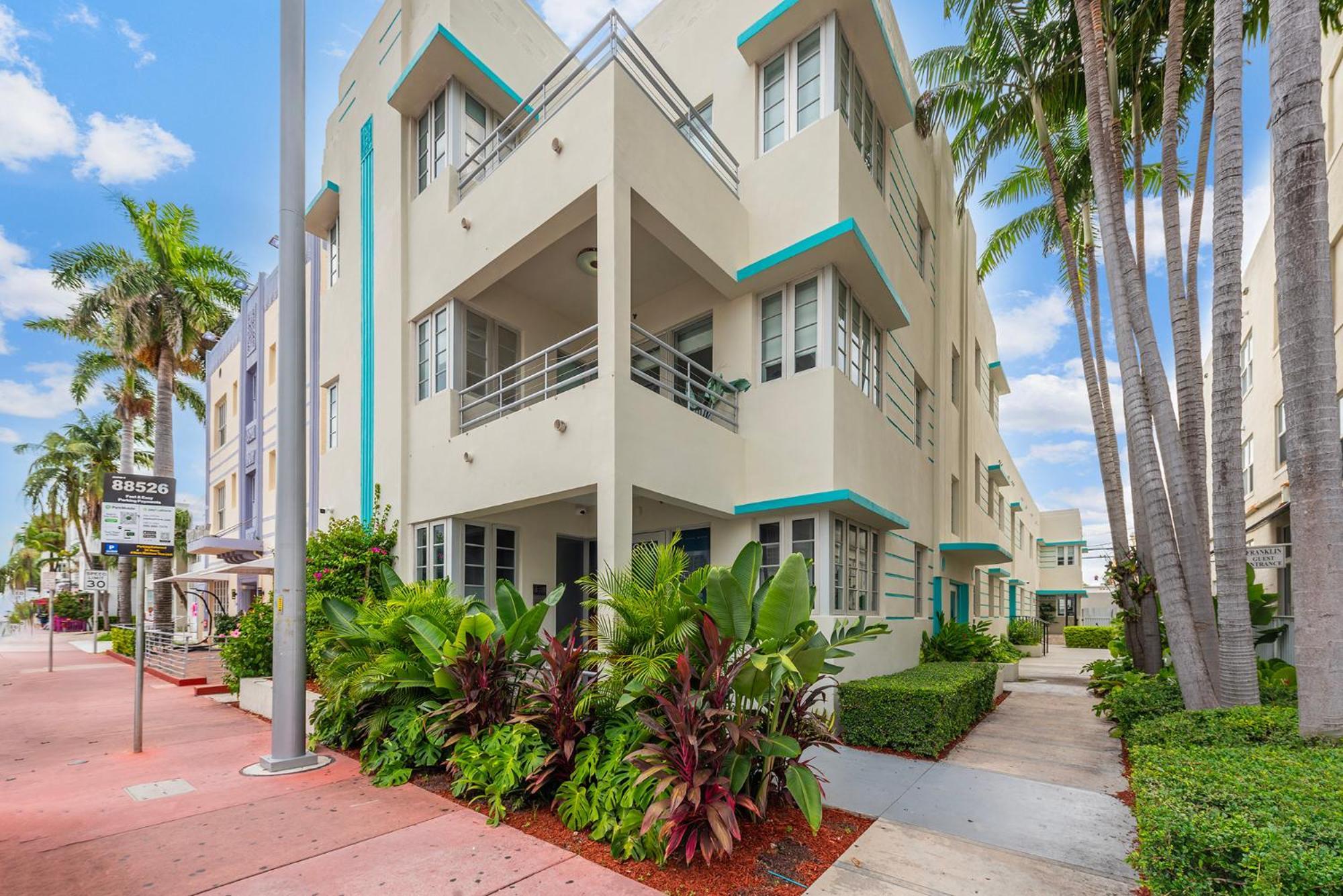 Luxuri Suites Miami Beach Bagian luar foto