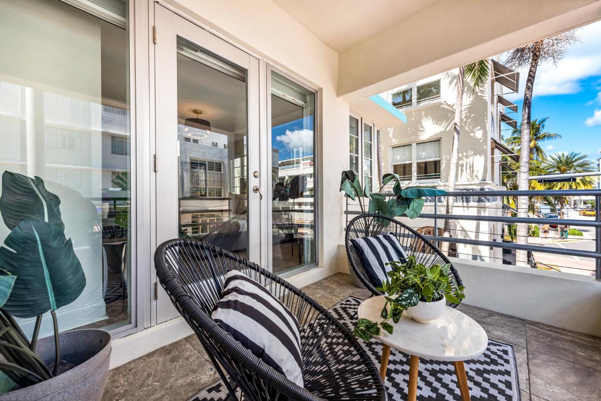 Luxuri Suites Miami Beach Bagian luar foto